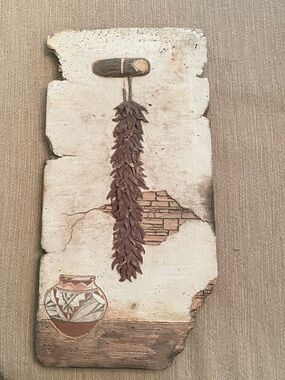 Rustic Southwestern Chili Ristra Wall Plaque - White & Brown